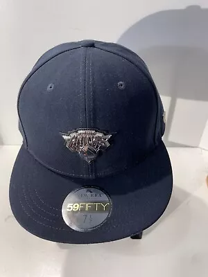 RARE New York Knicks New Era Hat 59Fifty Fitted Cap Size 7 1/2 NBA Black Label