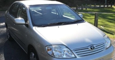 PAINTED BOOT LIP SPOILER for TOYOTA COROLLA ASCENT - VVTI - (SILVER)