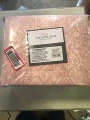 Family Friendly Medallion Duvet Cover & Sham Set - Threshold FULL/QUEEN