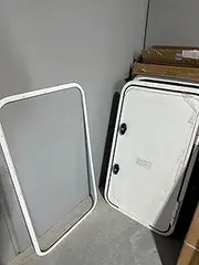 Aluminium Caravan Access Door Hatch, White Baggage Door, Replacement Door with Compression Lock, for Caravan Trailer Boat (Bottom Hinge - Down Open, 900x500)