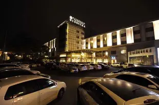 錦江都城酒店(上海閔行飯店)Metropolo Jinjiang Hotel (Shanghai Minhang)