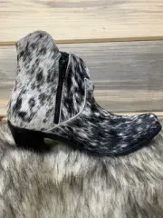 Agave Sky georgia ankle boot in Salt and Pepper - size 6.5