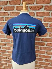 Patagonia Womens Small P-6 Logo Responsible Tee. Tidepool Blue.