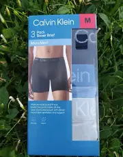 NEW Calvin Klein Men Boxer Briefs Pack of 3 Size M. Colors may vary.