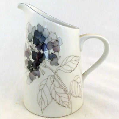 BLOCH SPAL HYDRANGEA Creamer 5 5/8" tall NEW NEVER USED by Goetzer made Portugal