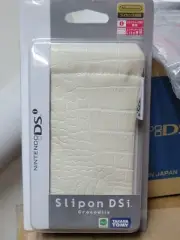 Slip On DSi Crocodile W (2009) Brand New Factory Sealed Nintendo DSi Case Import