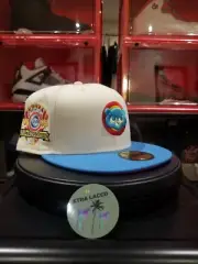 Exclusive New Era 59FIFTY Chicago Cubs Fitted Hat 7 1/2