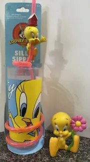 Vtg Looney Tunes Tweety bird Cup With Crazy Straw Warner Bros 1997 Tweety 1998