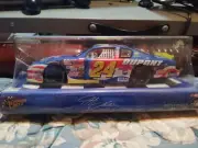 Action NASCAR Jeff Gordon #24 Pepsi Fireworks 1:24 Diecast Winners Circle