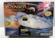 Vintage Playmates Star Trek: Voyager USS Voyager NCC-74656