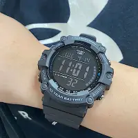 在飛比找Yahoo奇摩購物中心優惠-CASIO 10年電力系列超大字幕顯示運動感休閒錶-黑面X黑