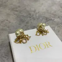 在飛比找Yahoo!奇摩拍賣優惠-Christian Dior 珍珠耳環 logo吊飾《精品女