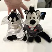 VTG Warner Bros WB Studio Store Bean Bag Pepe Le Pew Groom & Penelope Bride 1999