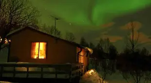 5 person holiday home in Straumsbukta