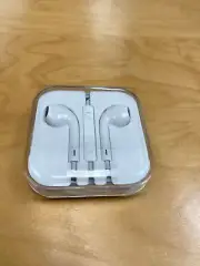 Genuine Apple iPhone iPad iPod Headphones 3.5mm Wired Earbuds Microphone