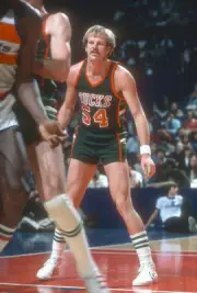 Kent Benson Milwaukee Bucks in action v the Washington Bullets at - Old Photo 2