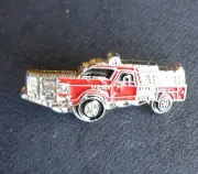 FIRE ENGINE FIREFIGHTER UTILITY EMERGENCY TRUCK LAPEL PIN BADGE 3/4 INCH