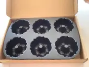New Nordic Ware Multi-mini Bundt Pan