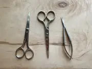 Lot 127 QUILTING SHEARS FABRIC SCISSORS THREAD & Threading Scissors