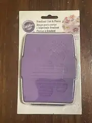 Wilton Button Flower Fondant Cut and Press NEW