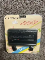 Vintage 80’s Crown Japan SZ-41 Portable Stereo Cassette Player *BRAND NEW!*