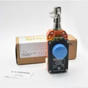 1PCS NEW For SCHMERSAL ZS7110/1S VD Emergency stop safety switch