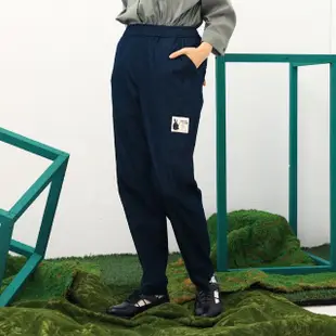 【MOSS CLUB】兔子標裝飾鬆緊腰頭蘿蔔長褲(藍 卡)