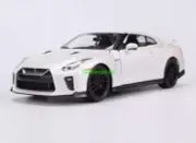 GB Bburago 1:24 White JDM 2017 GTR R35 Racing Sports Model Diecast Collect Car