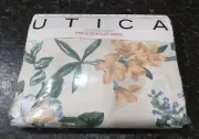 VINTAGE NEW IN PKG UTICA QUAKER HILL MULTI FLORAL PATTERN QUEEN SIZE FLAT SHEET