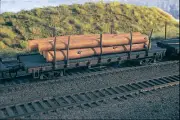 Bachmann HO ACF Log Car +Logs 1935-1960 Version 18849