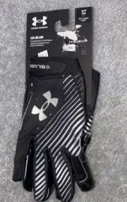 Under Armour UA BLUR FOOTBALL Gloves $50.00 NWT Men's Small Breathable GlueGrip