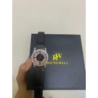 在飛比找蝦皮購物優惠-Round Well RW3030 美鑽手錶 全新正版專櫃購