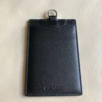 在飛比找Yahoo!奇摩拍賣優惠-[品味人生2]保證正品 Prada 黑色 皮革 信用卡夾 證