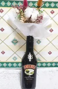 在飛比找Yahoo!奇摩拍賣優惠-擺飾用空瓶 花器 花瓶 BAILEYS 貝禮詩 香甜酒 黑色