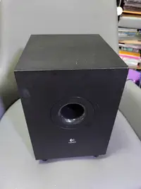在飛比找Yahoo!奇摩拍賣優惠-單顆重低音音箱 電腦喇叭 零件品 Logitech 羅技 Z