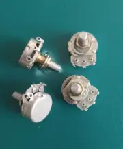 Potentiometers 250k Alpha's (4) solid shaft