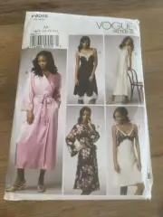 Vogue Sewing Pattern 9015 V9015 Misses Robe 2 styles Chemise Size 6-14 NEW