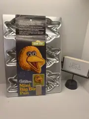 Wilton 6 cup Mini Big Bird Sesame Street Cake Pan