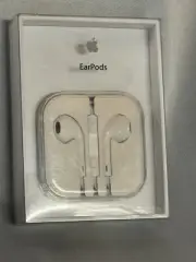 Sealed Apple EarPods (MD827LL/A) with Remote and Microphone - White