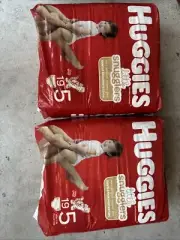 2 PK Huggies Little Movers Size 5 Diapers, 19 Count