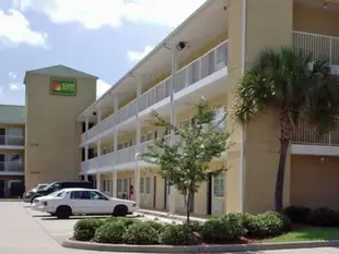 InTown Suites Extended Stay Gulfport