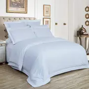 Super Soft King Size Bed Striped Quilt/Doona/Duvet Cover Set - White
