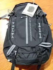 Alps Mountaineering Solitude 24 Backpack Black Gray 24L Alps #6062072 New!!