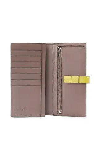 LOEWE長夾 Brand zip around wallet in classic calfskin