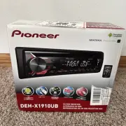Pioneer DEH-X1900UB CD Player Car Stereo MP3 AM FM Radio USB Aux 50W x4 & Remote