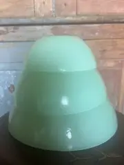 Set Of Three Gibson HTF Jadeite Nesting Bowls