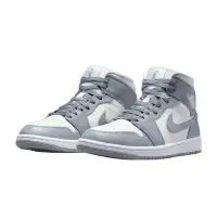 在飛比找momo購物網優惠-【NIKE 耐吉】Air Jordan 1 Mid W St