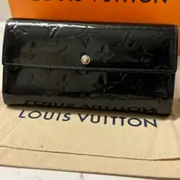 在飛比找蝦皮購物優惠-LOUIS VUITTON 路易威登 錢包 Vernis S