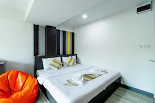 挽磨通里斯基公寓Riski Residence Bangbuathong