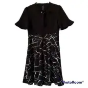 Ranphee Black/White Print Dress Fit & Flare XL Trumpet Short Sleeve Tie Neck